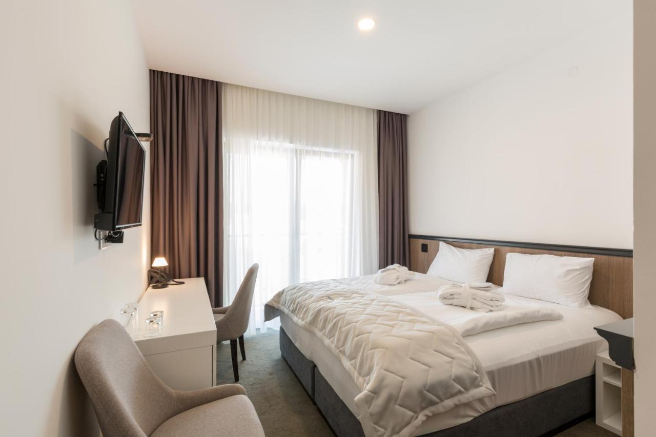 Hotel Crni Vrh Divcibare Ngoại thất bức ảnh