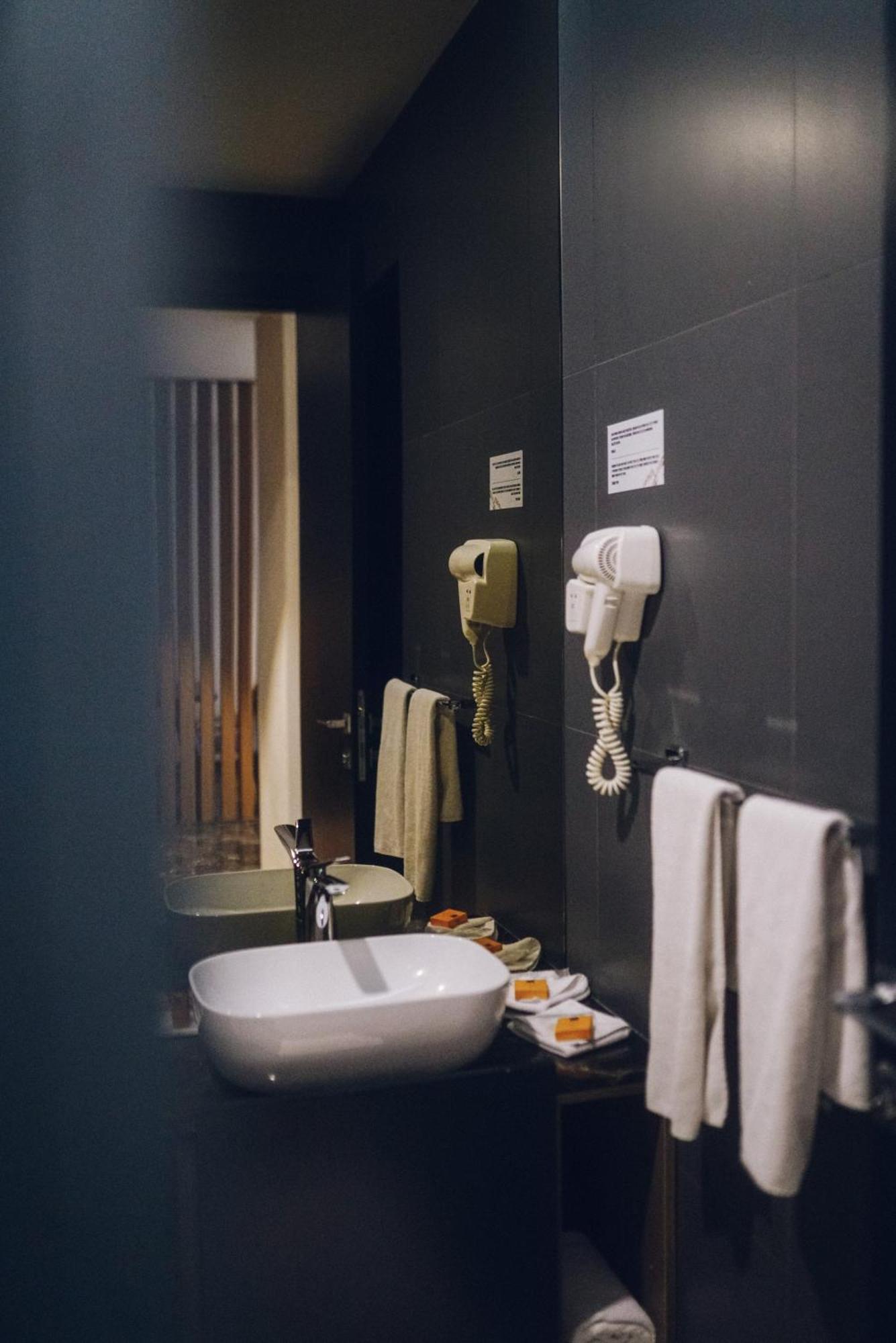 Hotel Crni Vrh Divcibare Phòng bức ảnh